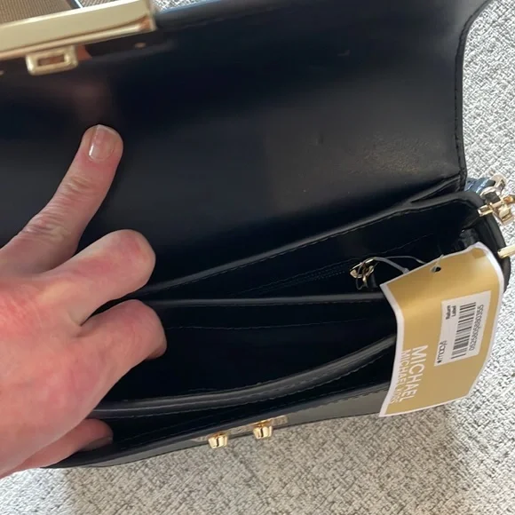 Michael Kors crossbody bag - Picture 3 of 6